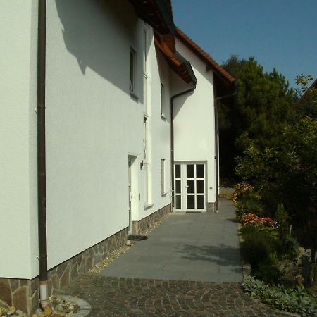 Ferienwohnung Belisa Бургау Экстерьер фото